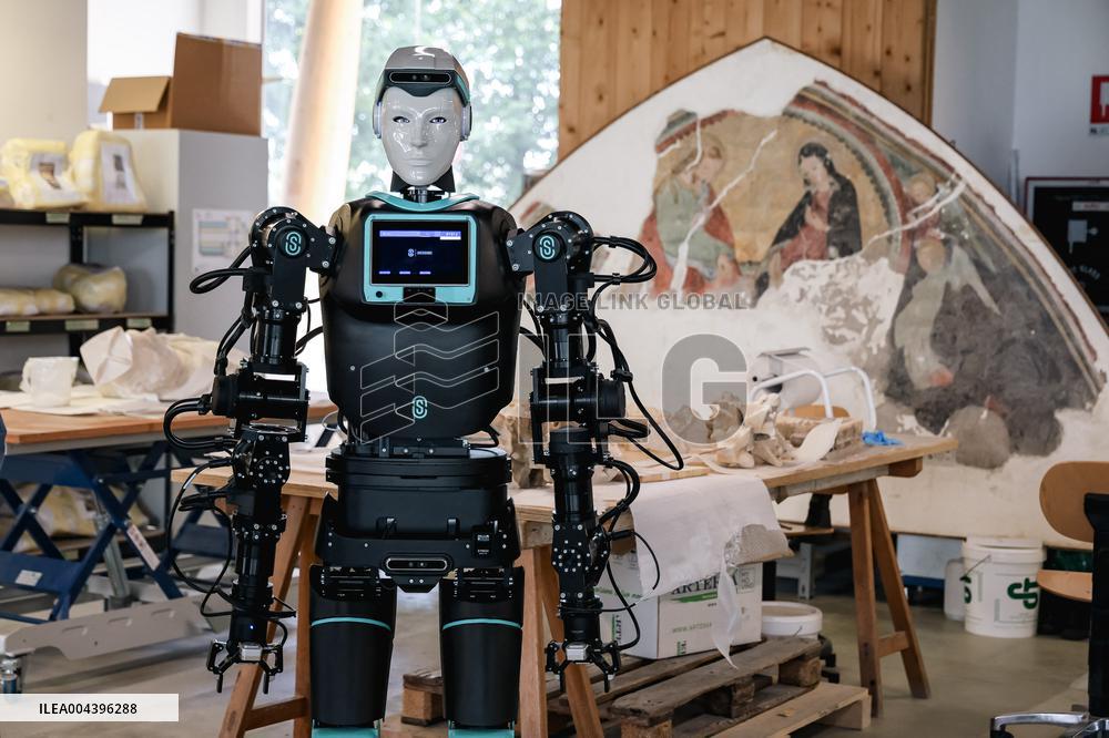 RoBee First Cognitive Humanoid For Restoration Unveiled - Milan