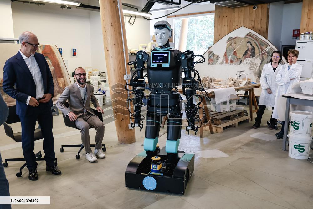 RoBee First Cognitive Humanoid For Restoration Unveiled - Milan