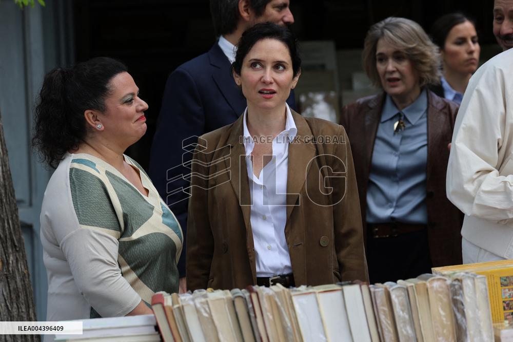 Queen Letizia Visits Cuesta de Moyano Book Fair - Madrid