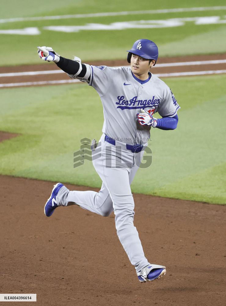 Baseball: Dodgers vs. D-backs