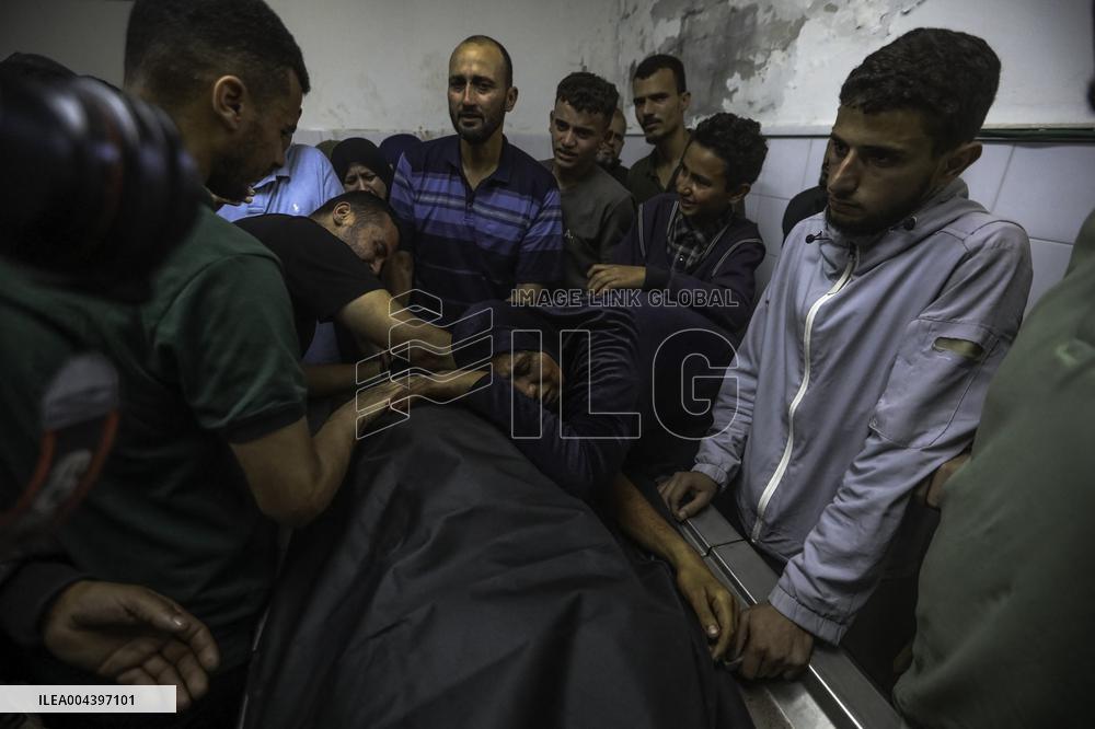 Israeli Strike On Crowded Restaurant Kills 33 And Injures Dozens - Gaza