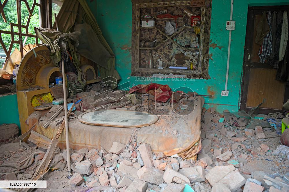 People Flee and Mourn After Border Strikes - Kashmir