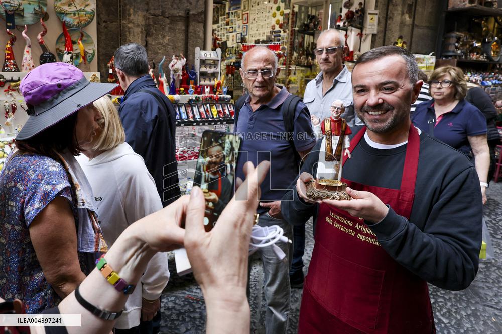 Artisan Gennaro Di Virgilio Celebrates Pope Leo XIV in Naples