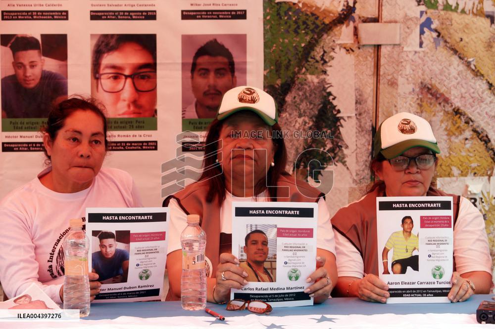 Vigil in Mexico City Honors Mothers of the Missing - Mexico