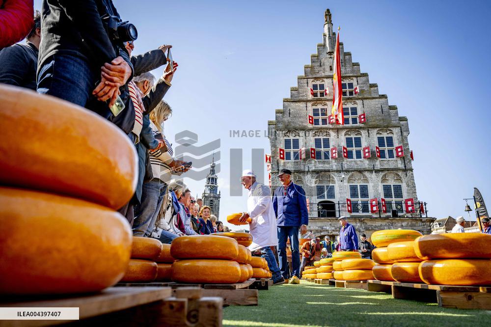 Gouda Cheese Market Illustrations - Netherlands