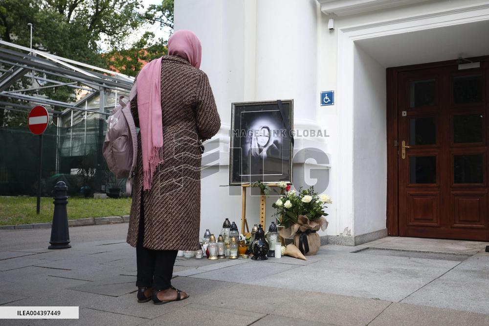 Woman Killed in Axe Attack at Warsaw University - Poland