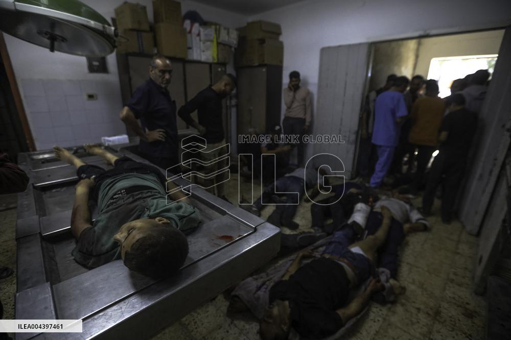 Israeli Strike On Crowded Restaurant Kills 33 And Injures Dozens - Gaza