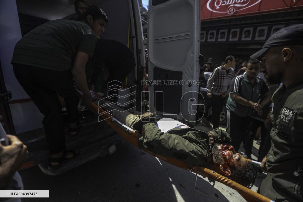Israeli Strike On Crowded Restaurant Kills 33 And Injures Dozens - Gaza