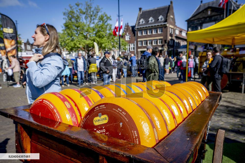 Gouda Cheese Market Illustrations - Netherlands