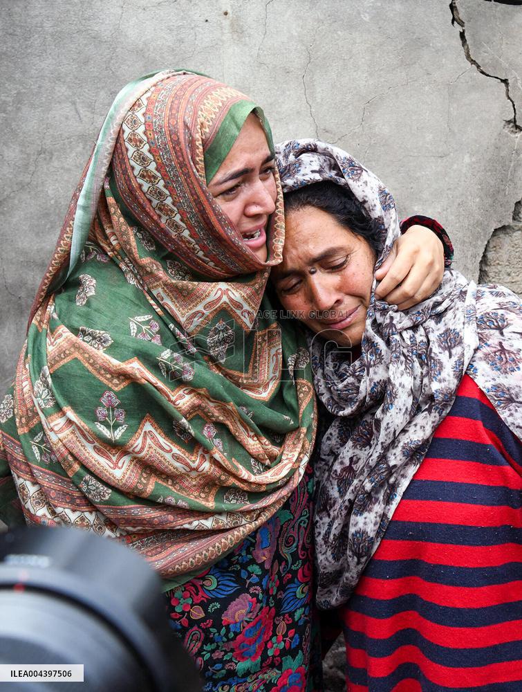 People Flee and Mourn After Border Strikes - Kashmir