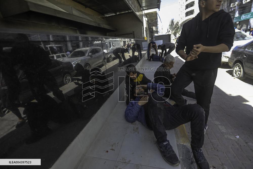 Israeli Strike On Crowded Restaurant Kills 33 And Injures Dozens - Gaza