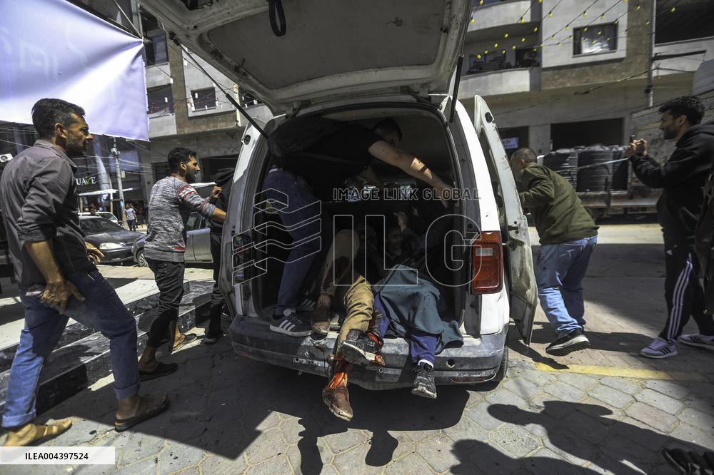 Israeli Strike On Crowded Restaurant Kills 33 And Injures Dozens - Gaza