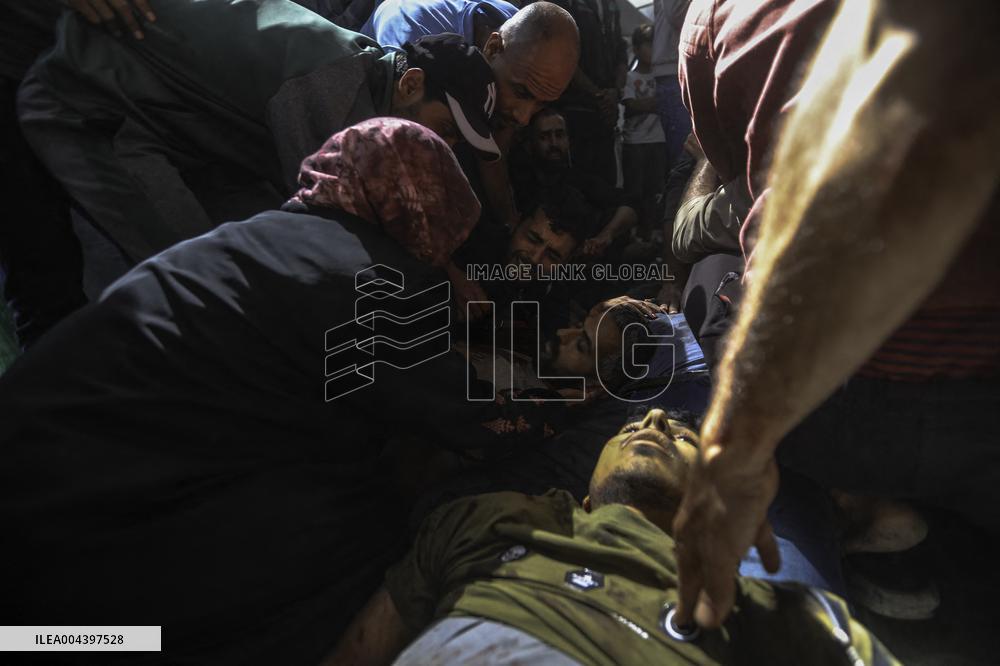 Israeli Strike On Crowded Restaurant Kills 33 And Injures Dozens - Gaza