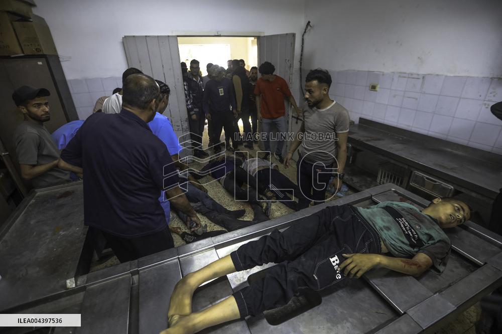 Israeli Strike On Crowded Restaurant Kills 33 And Injures Dozens - Gaza