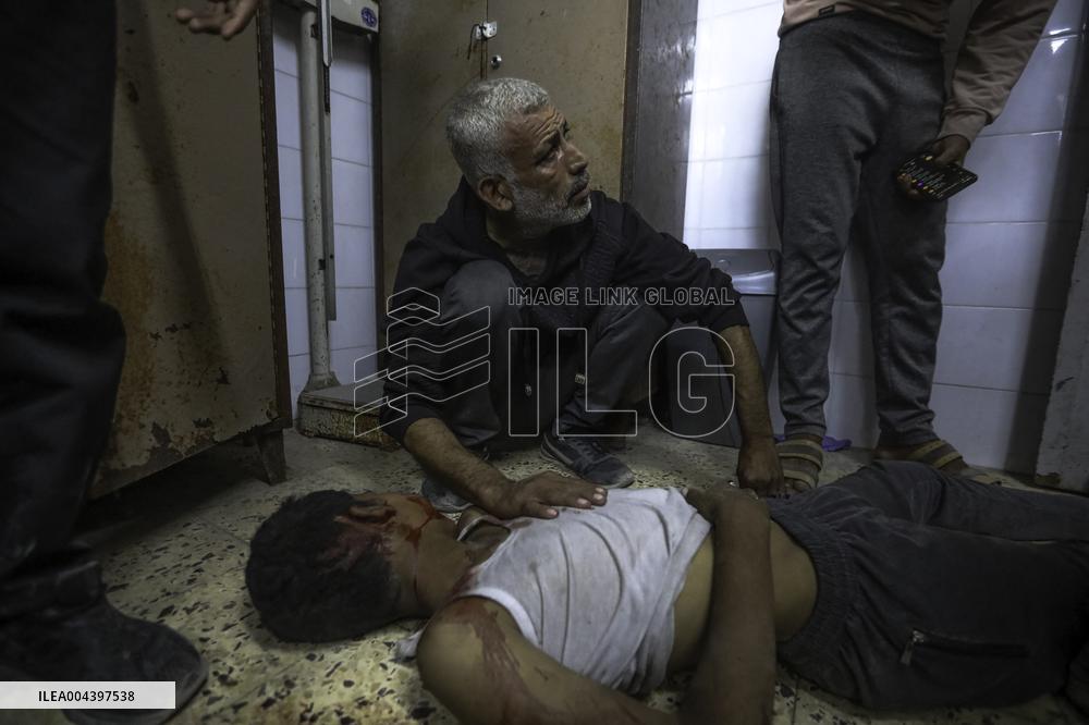 Israeli Strike On Crowded Restaurant Kills 33 And Injures Dozens - Gaza