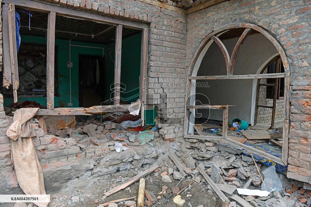 People Flee and Mourn After Border Strikes - Kashmir