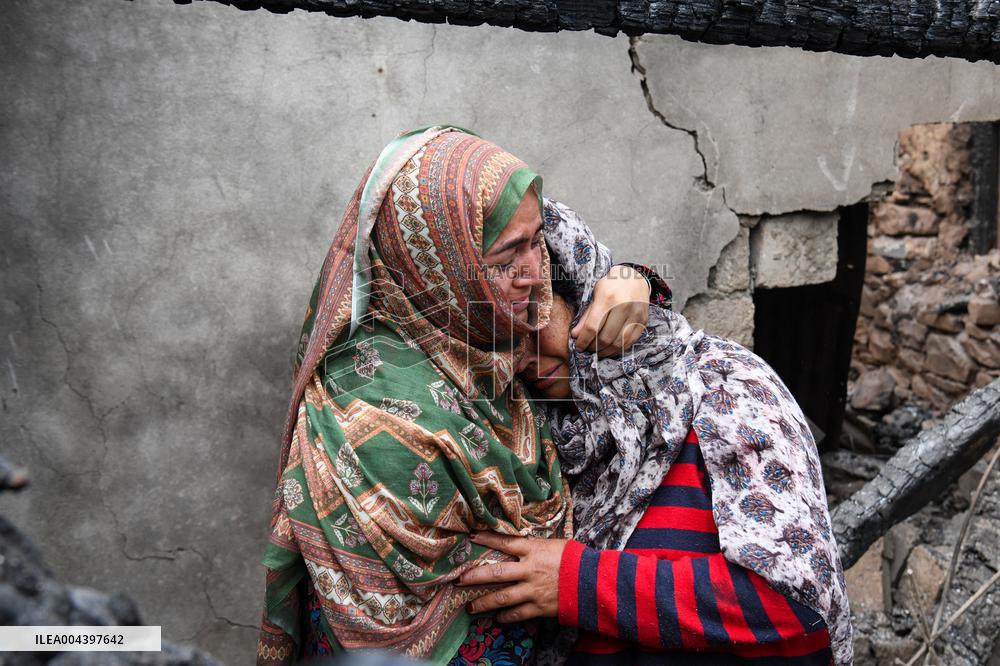 People Flee and Mourn After Border Strikes - Kashmir