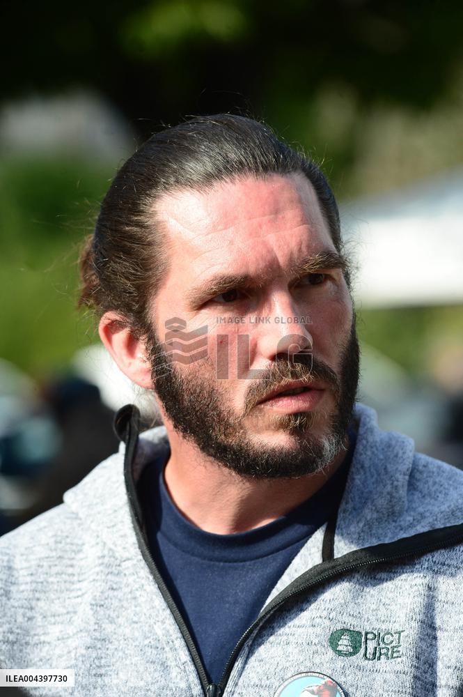 Rally In Support Cecile Kohler And Jacques Paris - Paris