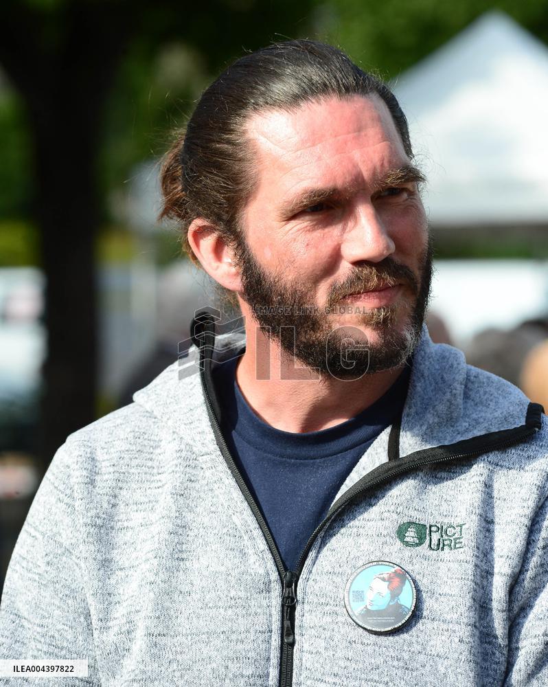 Rally In Support Cecile Kohler And Jacques Paris - Paris