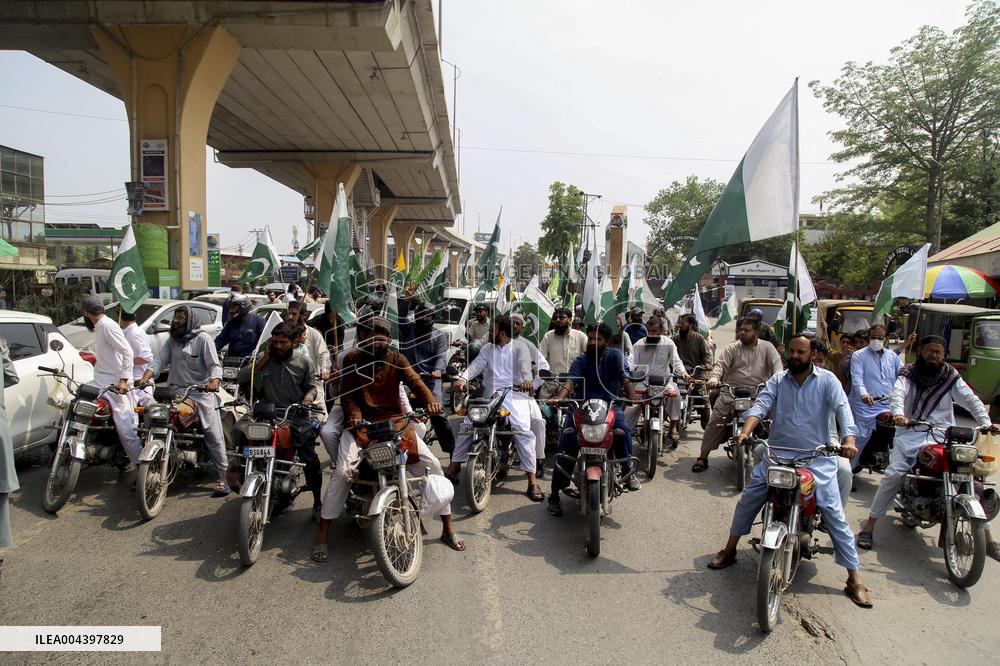 Rawalpindi Rally Backs Pakistan Military - Pakistan