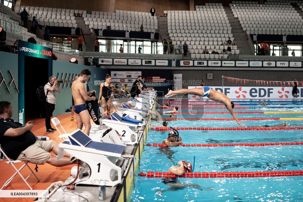 Illustration of the Olympic Aquatic Center - Paris AJ