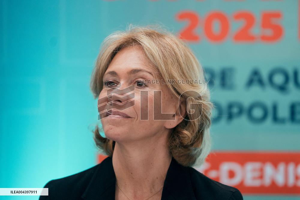 Valerie Pecresse at the Olympic Aquatic Center - Paris AJ