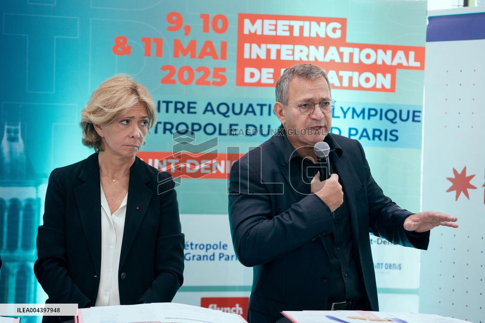 Valerie Pecresse at the Olympic Aquatic Center - Paris AJ