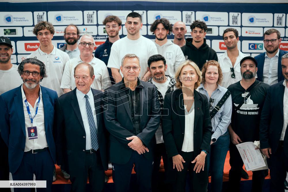 Valerie Pecresse at the Olympic Aquatic Center - Paris AJ