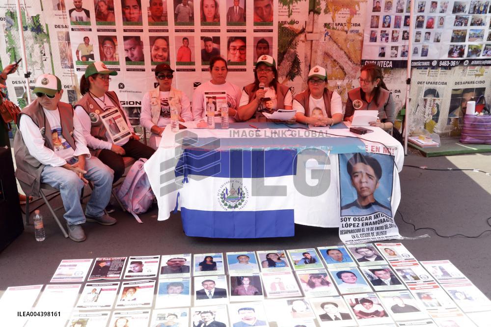 Vigil in Mexico City Honors Mothers of the Missing - Mexico