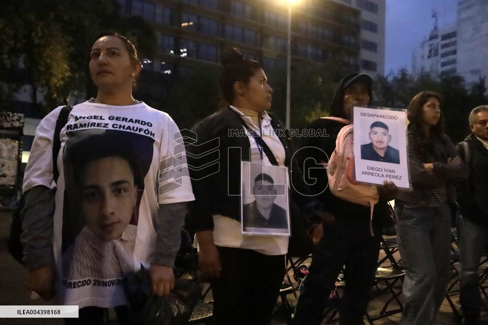Vigil in Mexico City Honors Mothers of the Missing - Mexico