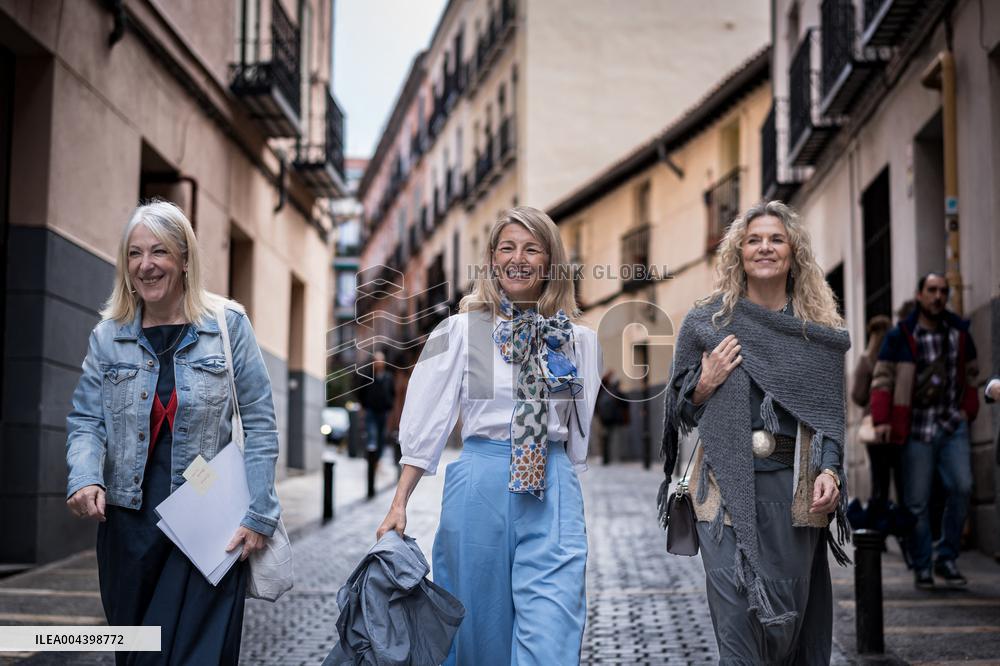 Yolanda Díaz Engages Citizens on Workday Reduction - Madrid