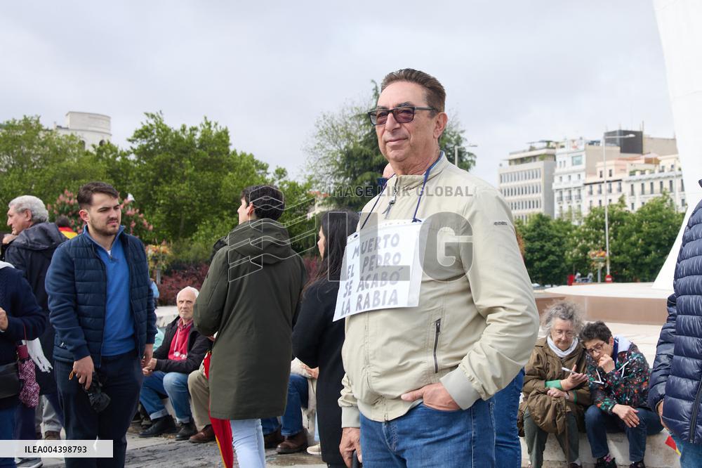 Demonstration to Demand the Resignation of Pedro Sanchez - Madrid