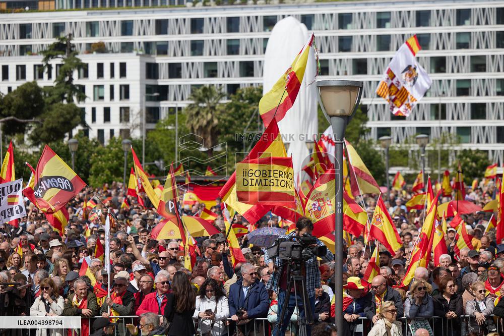 Demonstration to Demand the Resignation of Pedro Sanchez - Madrid