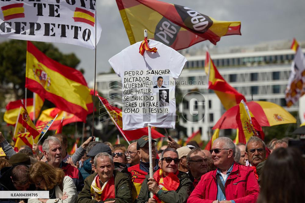 Demonstration to Demand the Resignation of Pedro Sanchez - Madrid