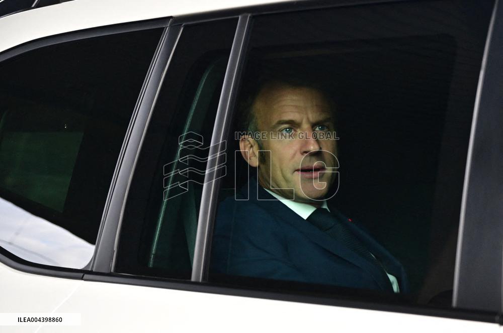 Le président français Emmanuel Macron, le Premier ministre britannique Keir Starmer et le chancelier allemand Friedrich Merz arr