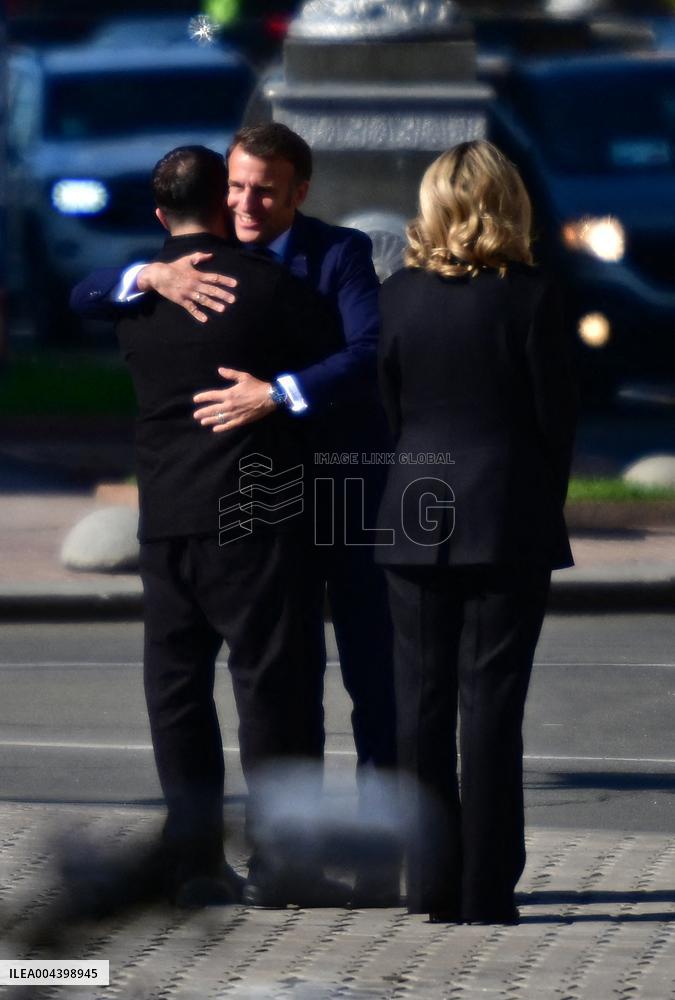 Commémoration des victimes de la guerre sur la place Maïdan à Kiev