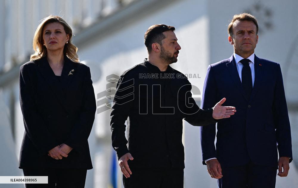 Commémoration des victimes de la guerre sur la place Maïdan à Kiev