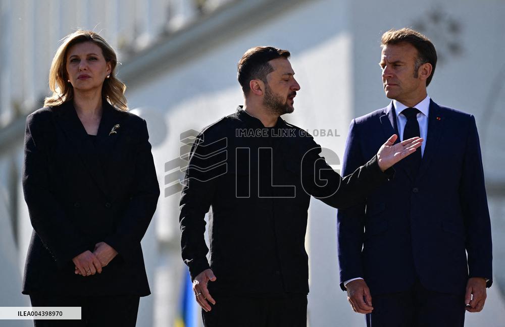 Commémoration des victimes de la guerre sur la place Maïdan à Kiev