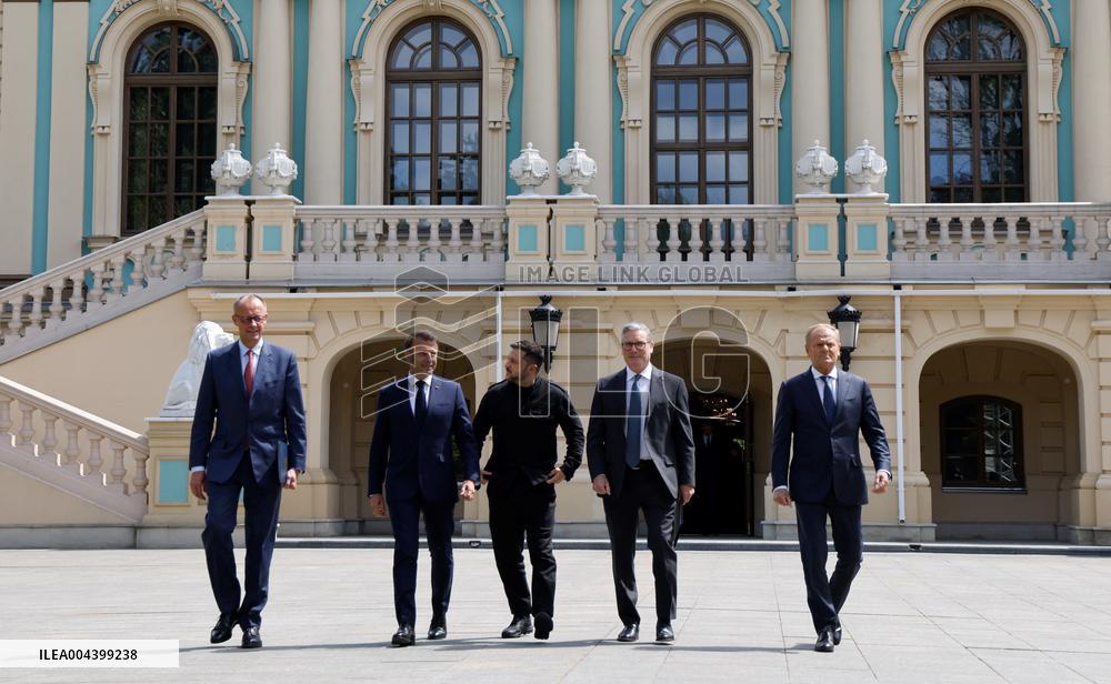 Merz Macron Starmer and Tusk in Kiev for Ukraine Ceasefire Talk