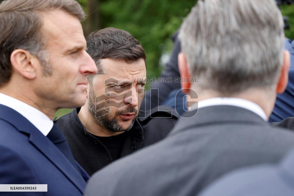 Merz Macron Starmer and Tusk in Kiev for Ukraine Ceasefire Talk