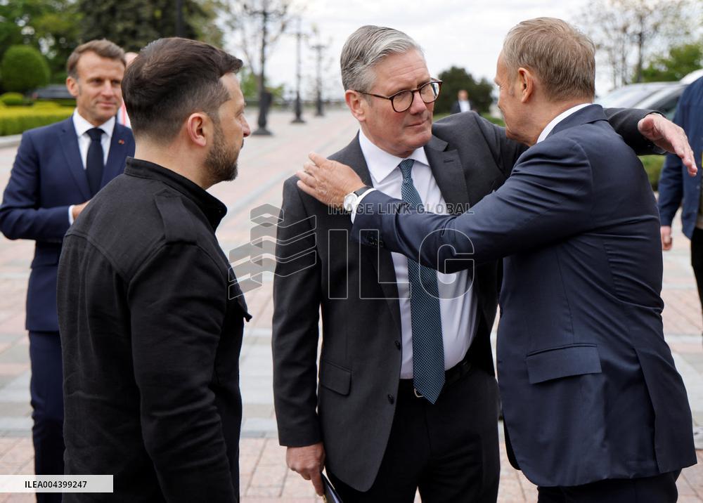 Merz Macron Starmer and Tusk in Kiev for Ukraine Ceasefire Talk