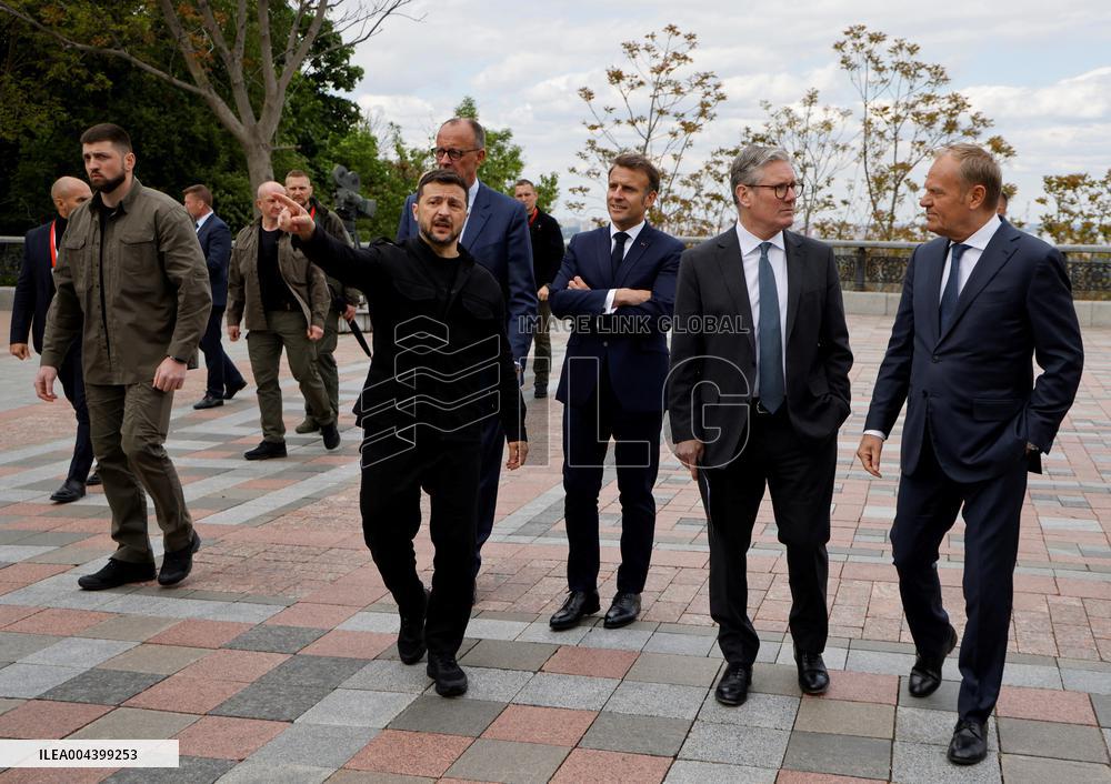 Merz Macron Starmer and Tusk in Kiev for Ukraine Ceasefire Talk