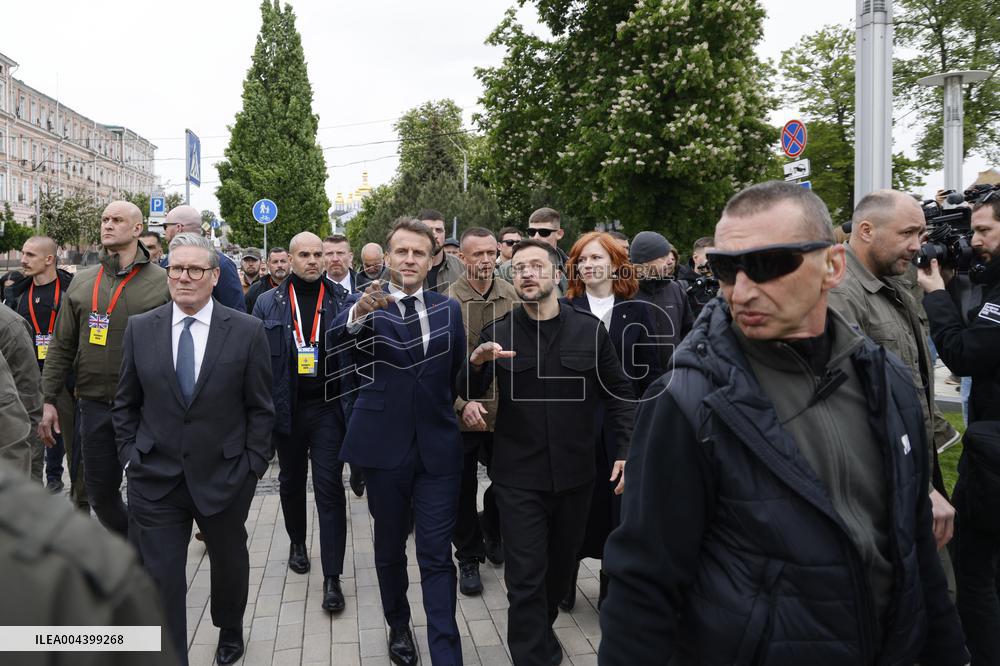 Merz Macron Starmer and Tusk in Kiev for Ukraine Ceasefire Talk