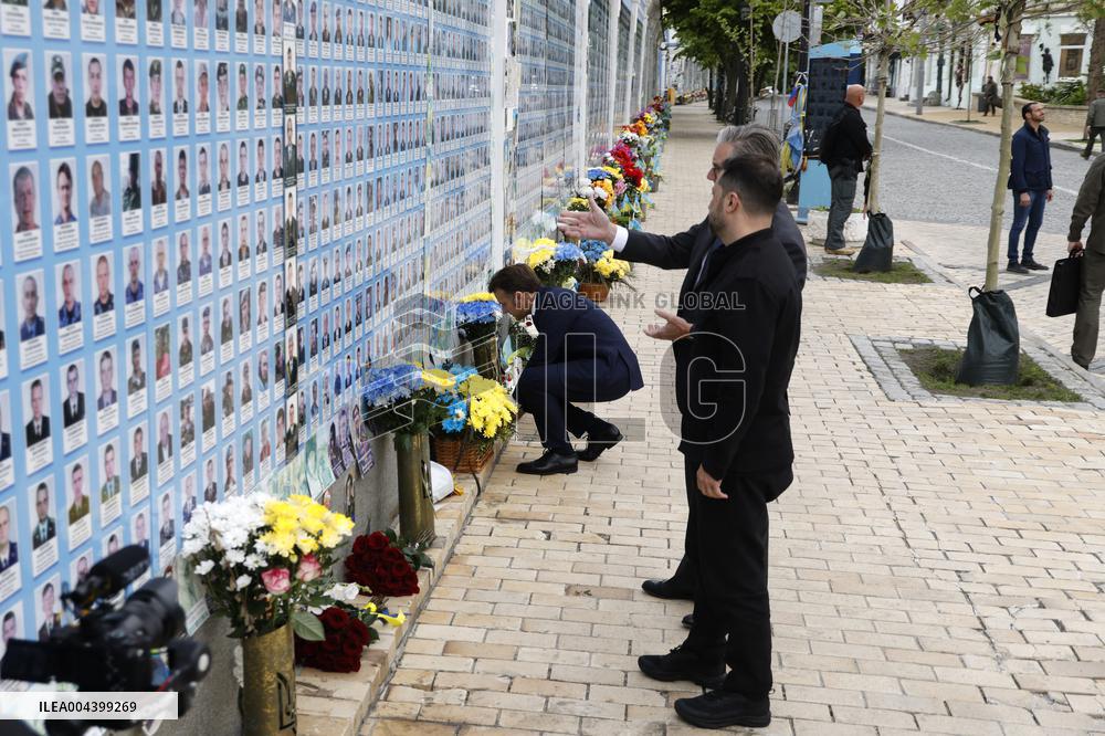 Merz Macron Starmer and Tusk in Kiev for Ukraine Ceasefire Talk