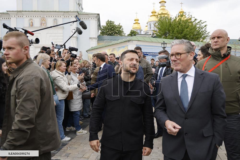 Merz Macron Starmer and Tusk in Kiev for Ukraine Ceasefire Talk