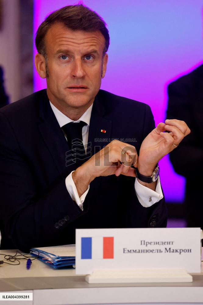 Merz Macron Starmer and Tusk in Kiev for Ukraine Ceasefire Talk