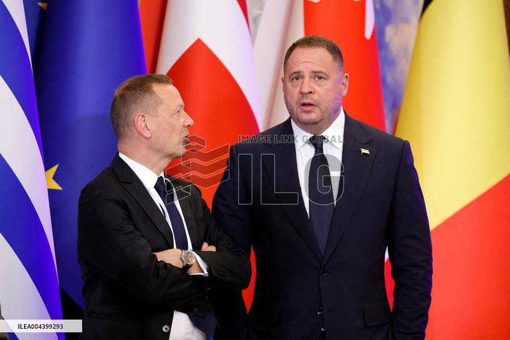 Merz Macron Starmer and Tusk in Kiev for Ukraine Ceasefire Talk