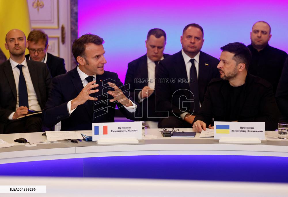 Merz Macron Starmer and Tusk in Kiev for Ukraine Ceasefire Talk