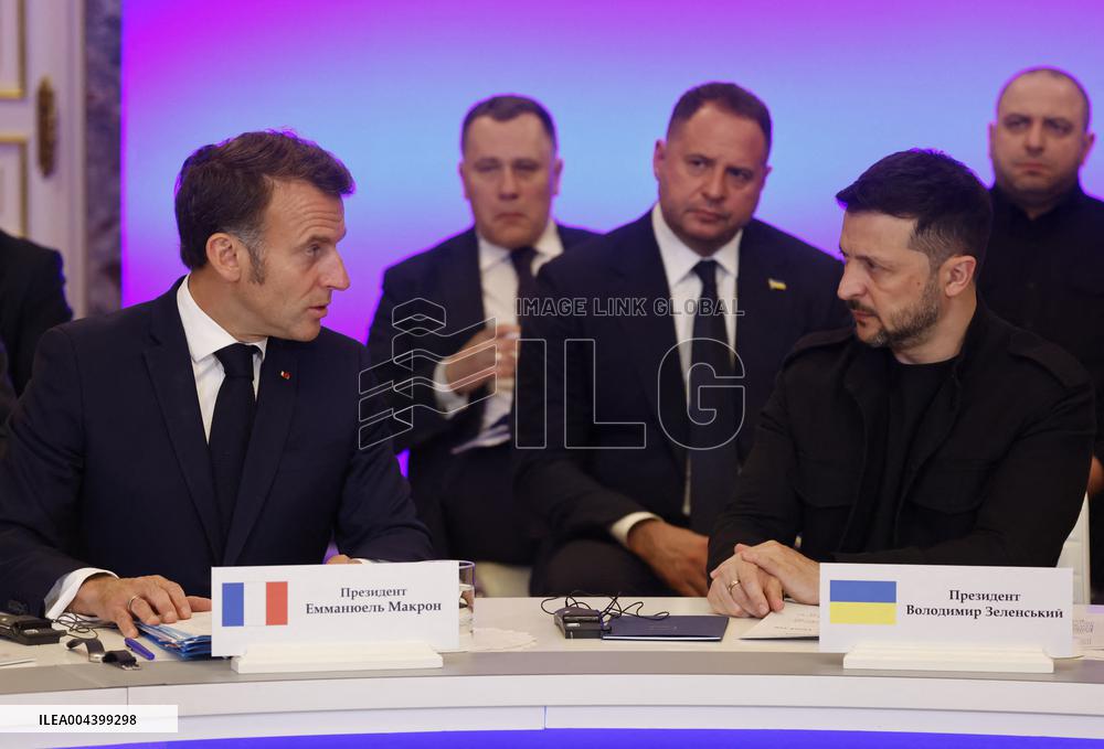 Merz Macron Starmer and Tusk in Kiev for Ukraine Ceasefire Talk