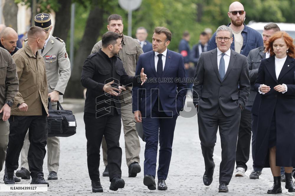 Merz Macron Starmer and Tusk in Kiev for Ukraine Ceasefire Talk